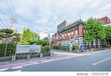 秋田県秋田市　晴天の秋田市立赤れんが郷土館 132521278