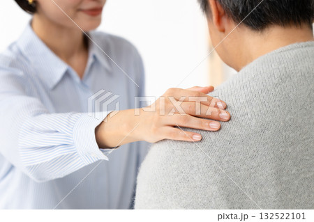 高齢者 介護 家族 高齢者 介護 家族 132522101