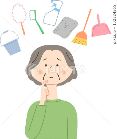 掃除に関して悩むシニア女性 132524955
