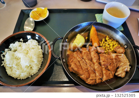 北海道 美瑛豚のトンテキ定食 北海道 美瑛豚のトンテキ定食 132525305