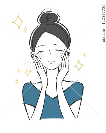 スキンケア 化粧水をつける女性 スキンケア 化粧水をつける女性 132525789