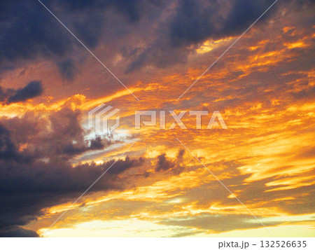 夕焼け空の美しい風景（埼玉県川口市にて） 132526635