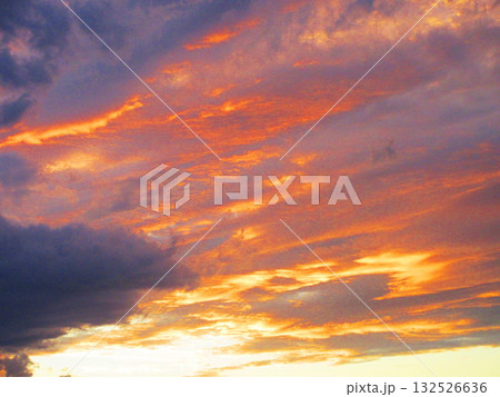 夕焼け空の美しい風景（埼玉県川口市にて） 132526636