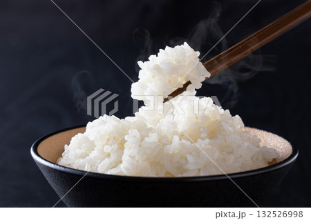炊きたてのごはん 炊きたてのごはん 132526998