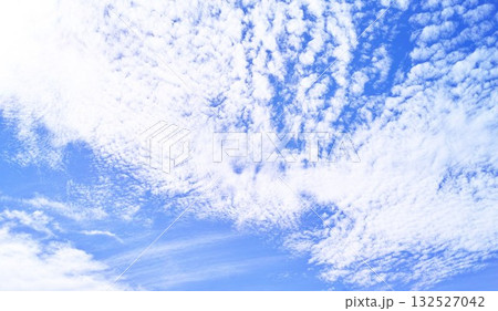 青空と雲イメージ 132527042