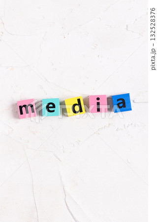media(メディア)の英字 media(メディア)の英字 132528376