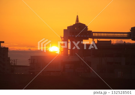 沈む太陽 132528501
