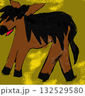 光の中で遊ぶ子馬 132529580