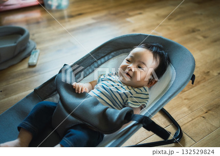 5 months old 132529824