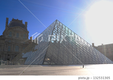 ルーブル美術館（Louvre Museum） 132531305