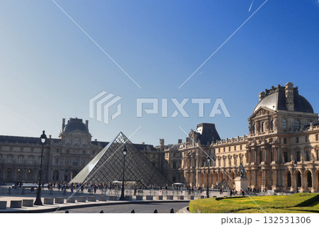 ルーブル美術館（Louvre Museum） 132531306