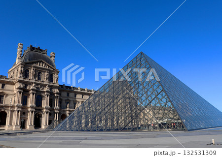 ルーブル美術館(Louvre Museum) ルーブル美術館(Louvre Museum) 132531309