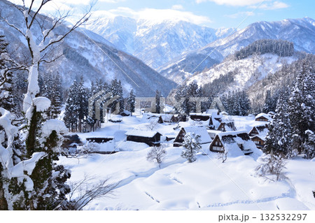 冬　五箇山　相倉合掌集落 132532297