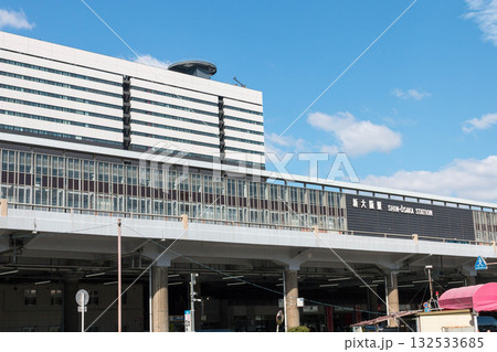 爽やかな空の新大阪駅(大阪府大阪市) 爽やかな空の新大阪駅(大阪府大阪市) 132533685
