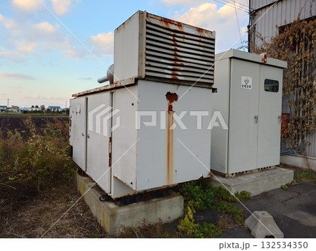 非常用自家発電設備と変電設備 非常用自家発電設備と変電設備 132534350