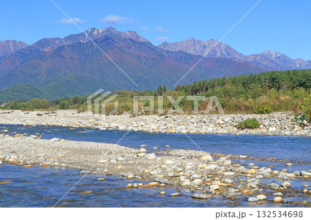 信濃大町山岳展望　秋の北アルプス後立山連峰 132534698