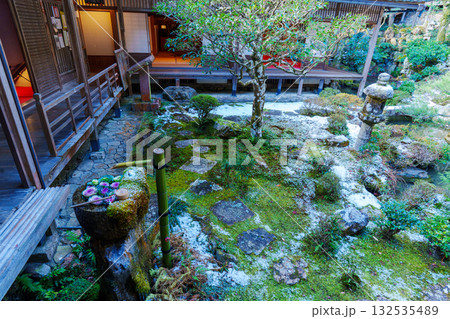 楊谷寺の花手水と庭園 132535489