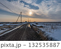 最果ての地、野付半島の一本道 132535887