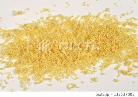 Scattered Dried Lemon Zest Scattered Dried Lemon Zest 132537005