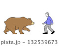 迫ってくる熊からゆっくりあとずさりして距離を取る男性のシンプルな線画ベクターイラスト 132539673