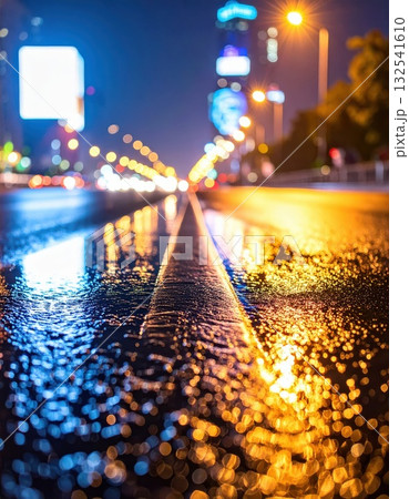 《AI画像》雨に濡れた夜の道路 132541610