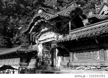 古写真 1956年 日光東照宮の唐門 古写真 1956年 日光東照宮の唐門 132541701