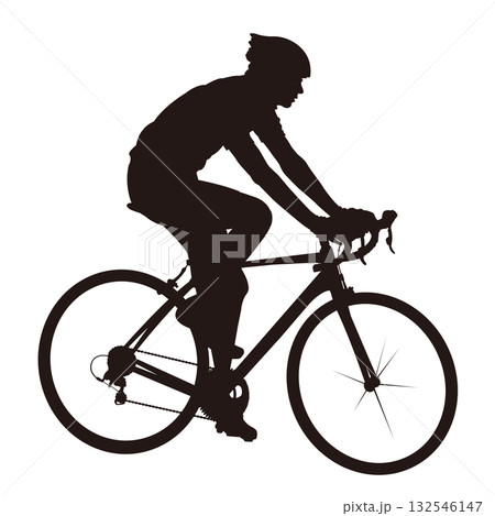 ロードバイクで走る男性のシルエットイラスト ロードバイクで走る男性のシルエットイラスト 132546147