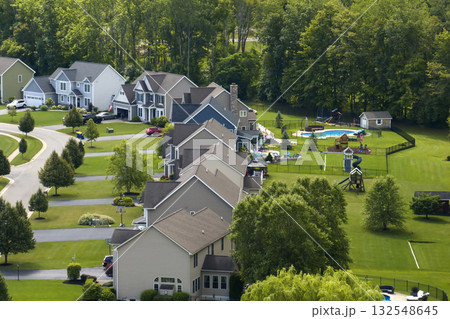 Residential homes in suburban sprawl development in Rochester, New York. Low-density two story private houses in rural suburbs. Housing market in the USA 132548645