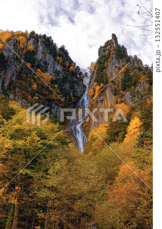 層雲峡の紅葉　 132551407