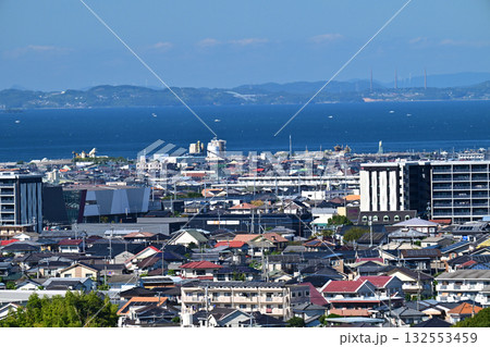 大村市(長崎県/新大村駅建設後) 遠景に針尾電波塔と西海橋(佐世保) 大村市(長崎県/新大村駅建設後) 遠景に針尾電波塔と西海橋(佐世保) 132553459