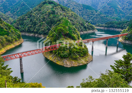 静岡県奥大井湖上の駅 132555119