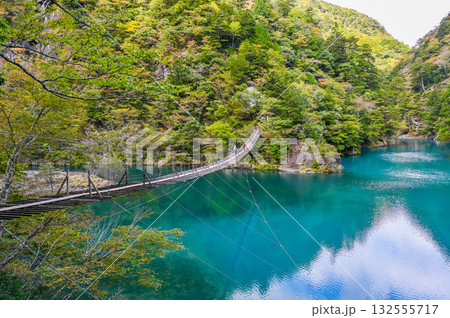 静岡県寸又峡の夢のつり橋 静岡県寸又峡の夢のつり橋 132555717
