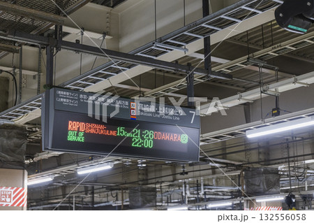 大宮駅の高崎線電光掲示板 大宮駅の高崎線電光掲示板 132556058