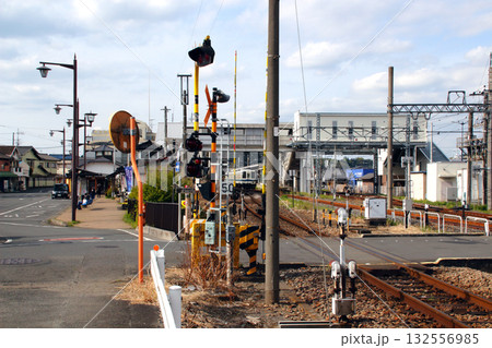 越生駅西口側より望む越生駅全景（埼玉県入間郡越生町） 132556985