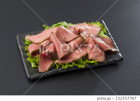 ローストビーフ　切り落とし 132557767