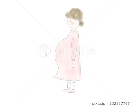 ピンクワンピースの妊婦さんの人物イラスト 132557797