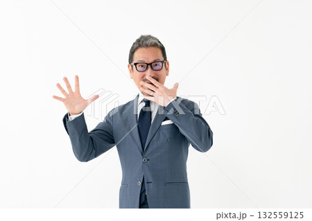 男性 ビジネス 驚く 男性 ビジネス 驚く 132559125
