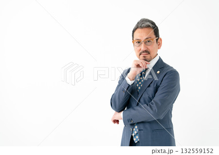 ビジネスマン　弁護士　ポートレート 132559152