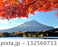 晩秋の河口湖北岸より紅葉と富士山 132560713