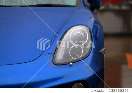 ドイツ製のスポーツカー 132560895