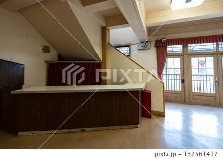 先斗町歌舞練場の階段 132561417