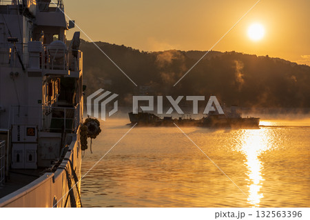 初冬の気仙沼市け嵐 132563396