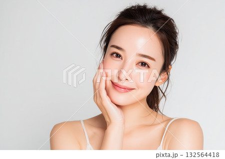 美しい素肌の女性ポートレート 132564418