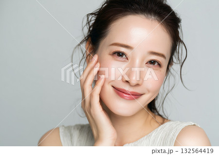 美しい素肌の女性ポートレート 132564419