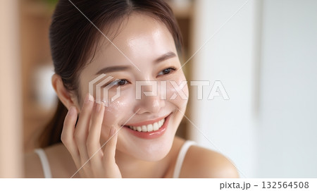 若い女性の美容イメージ 若い女性の美容イメージ 132564508
