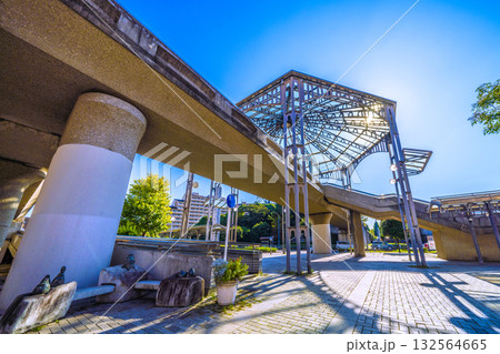 日本の横浜都市景観 横浜市営地下鉄 中川駅(東京都市大横浜キャンパス前)前などを望む 132564665