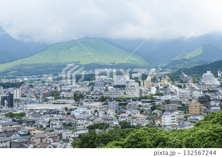 高台にある展望台から眺める鉄輪の温泉街 高台にある展望台から眺める鉄輪の温泉街 132567244