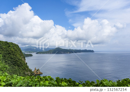 西郷岬から見る隠岐の島町の市街地 西郷岬から見る隠岐の島町の市街地 132567254