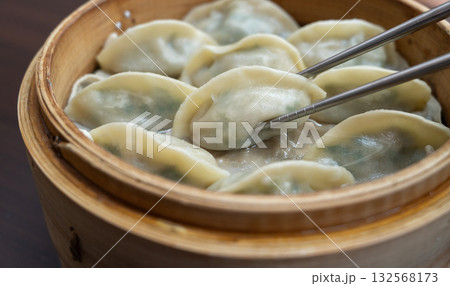 だんご 餃子 団子 132568173