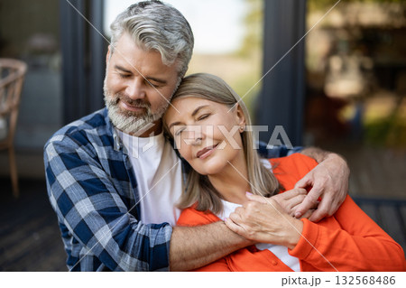 Senior couple spending time together and feeling in love 132568486
